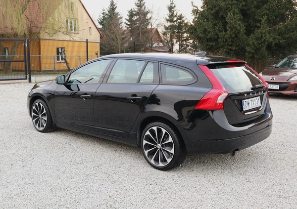 Volvo V60 cena 58500 przebieg: 184000, rok produkcji 2017 z Złotów małe 232